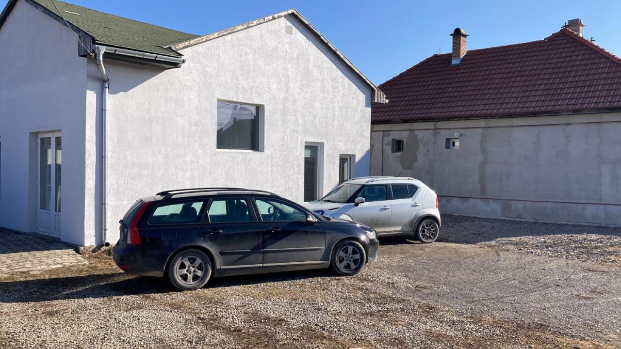 Fressh House Leilighet Sincraieni Eksteriør bilde
